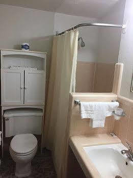 Townhouse Motel 加斯里 外观 照片